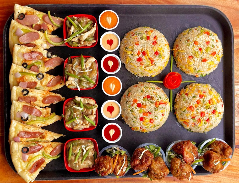 Pizzaburg Combo Platter for 4 Persons